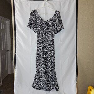 A New Day Black White Floral Midi Dress XS NWT